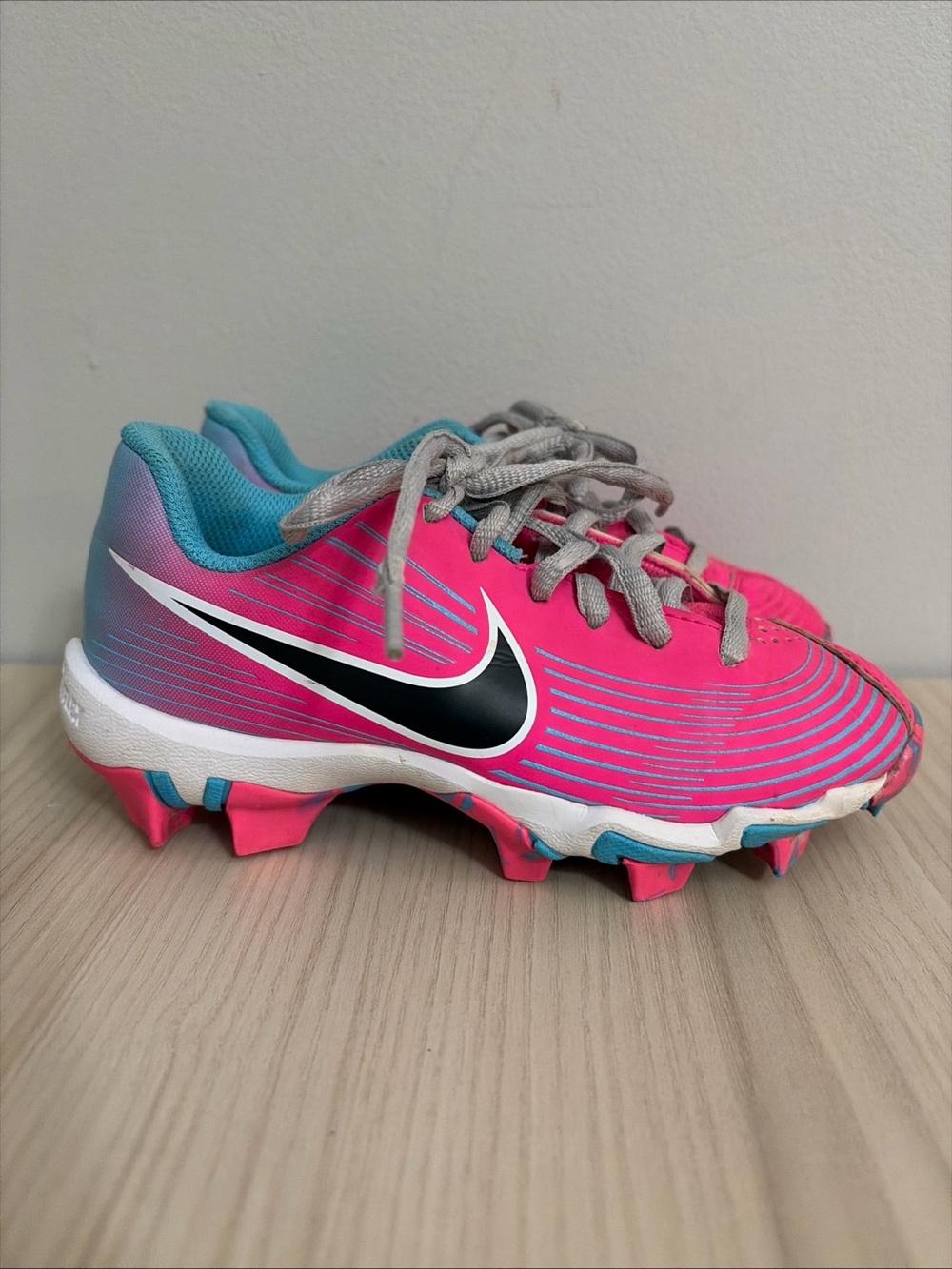 Nike Kids Pink & Teal Soccer Cleats with Black Swoosh size 12c